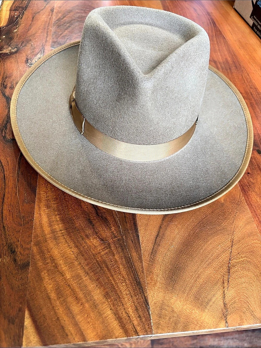 GIGI PIP Monroe Rancher Wide-Brim Hat Nude. Like new!